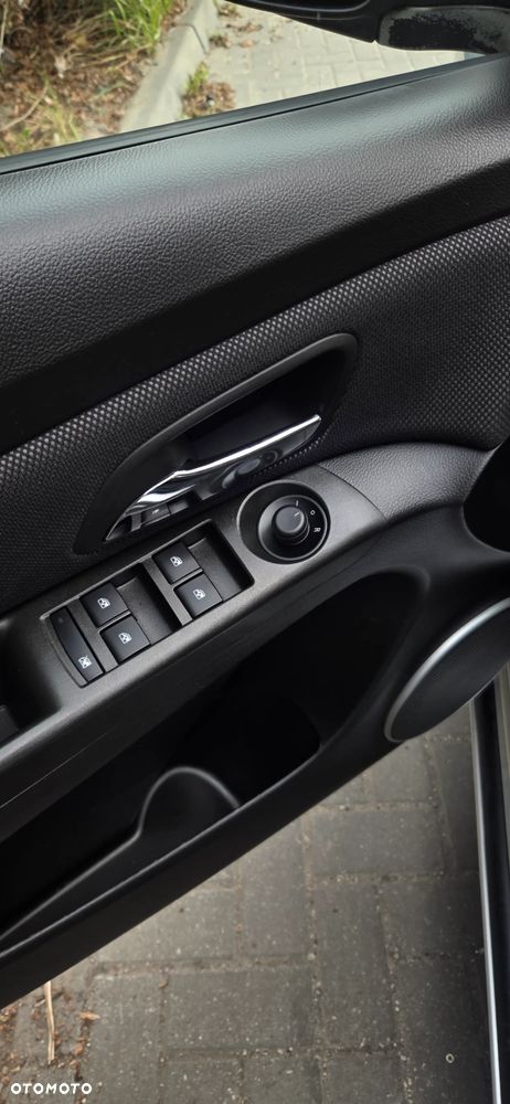 Chevrolet Cruze 1.7TD LT+ - 25