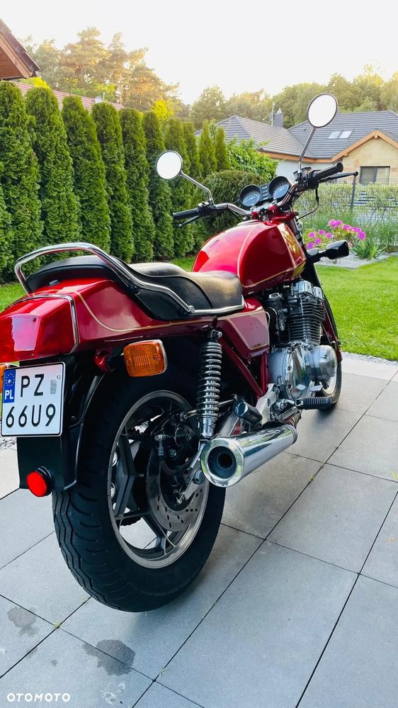 Suzuki GSX - 8