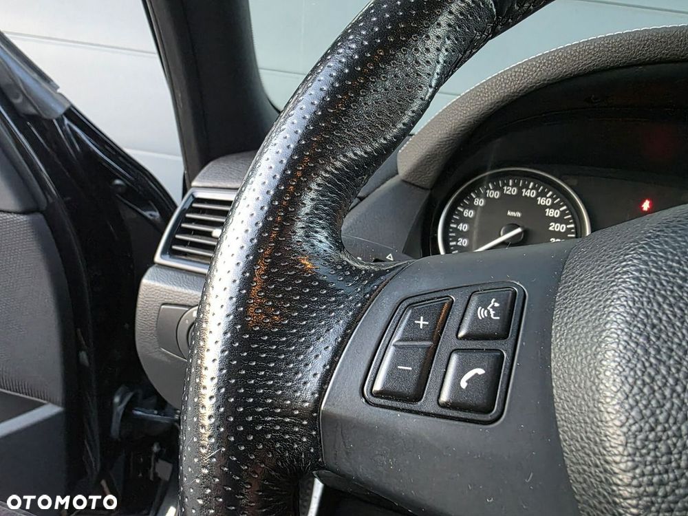 BMW X1 - 16