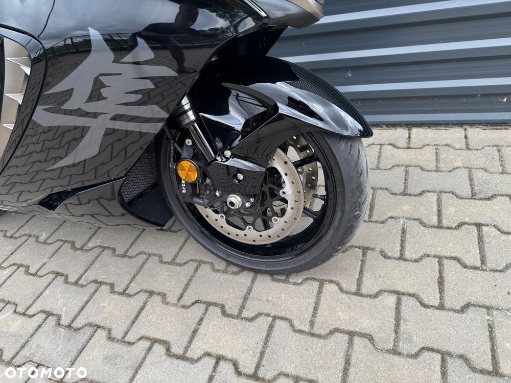 Suzuki GSX - 20
