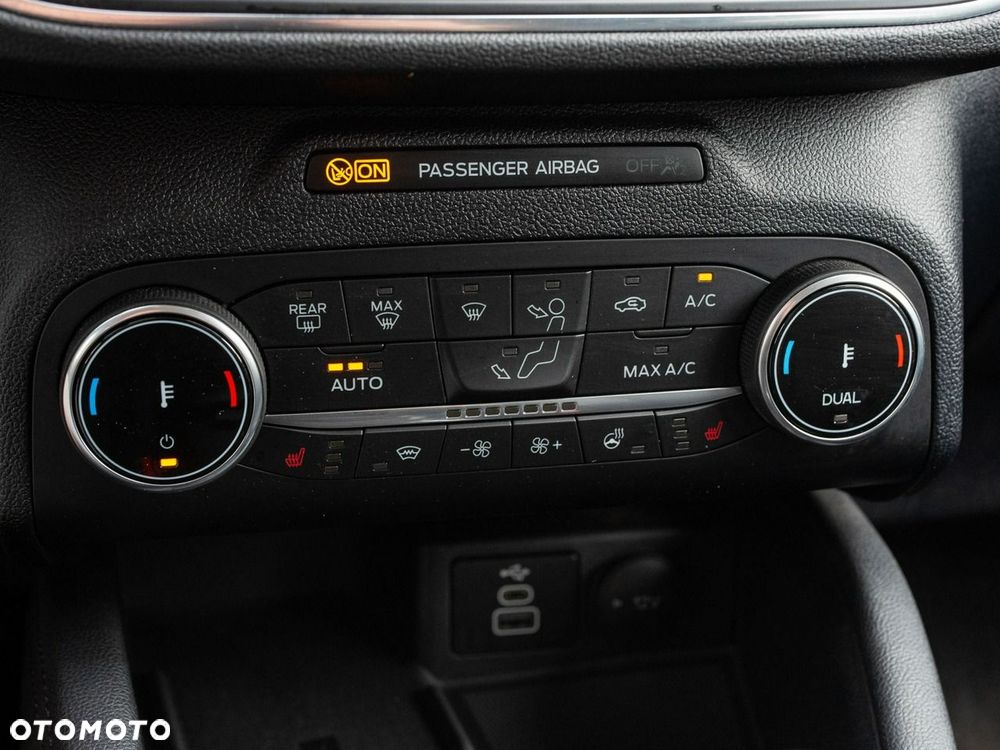 Ford Kuga 1.5 EcoBoost FWD Titanium X - 17