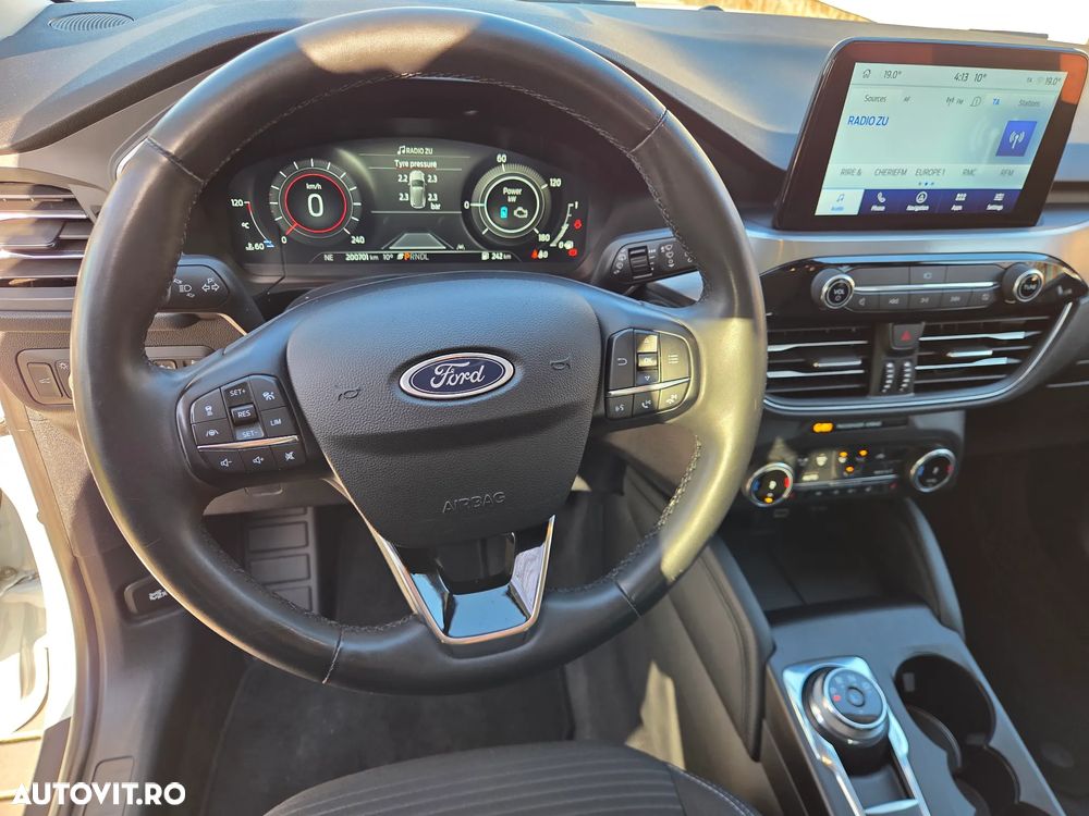 Ford Kuga 2.5 Duratec FHEV TITANIUM X - 2