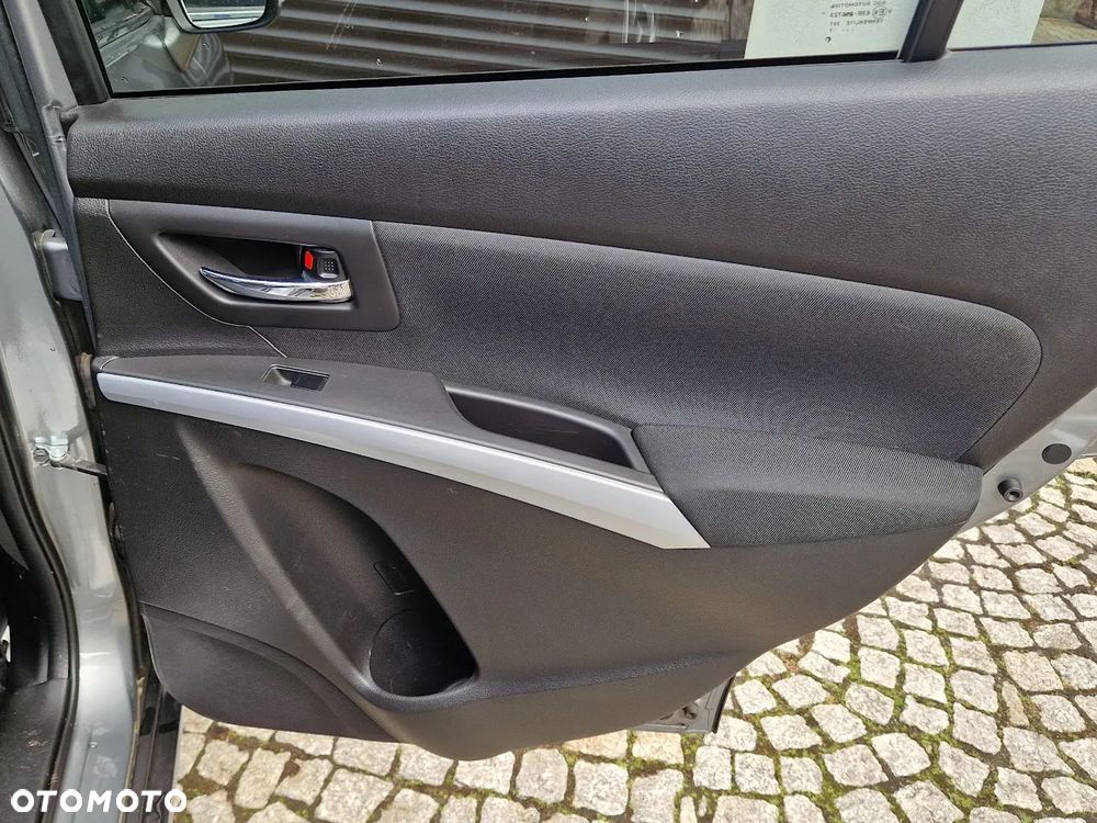 Suzuki SX4 1.6 Premium - 31