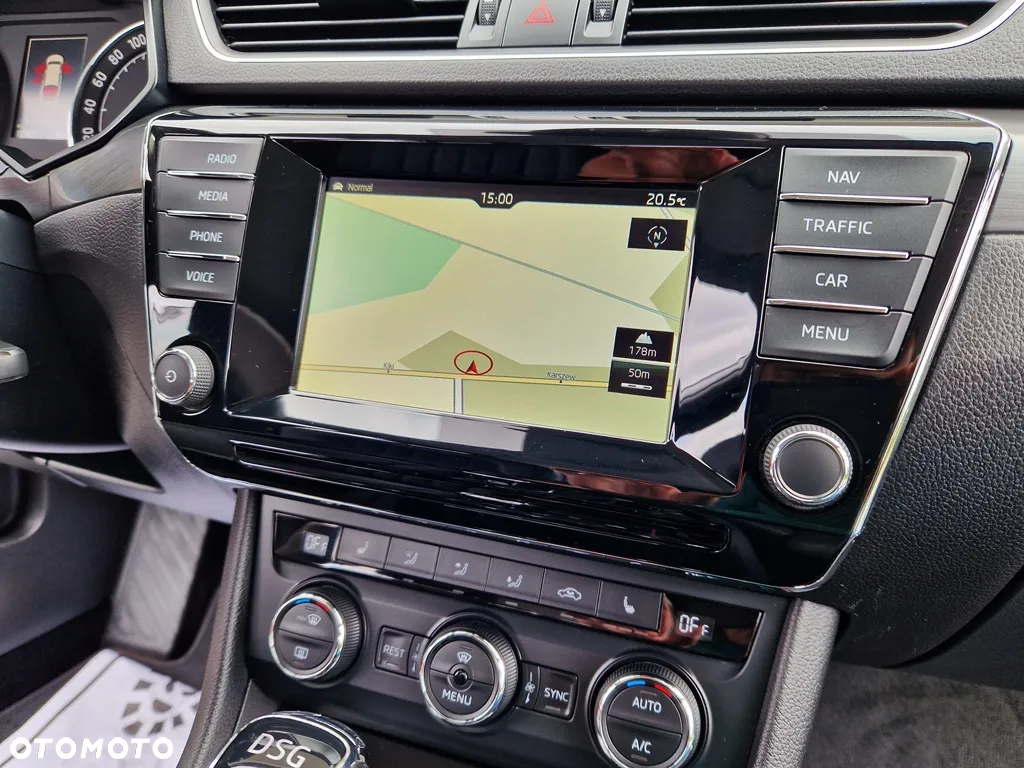 Skoda Superb Combi 2.0 TDI DSG Premium Edition - 34