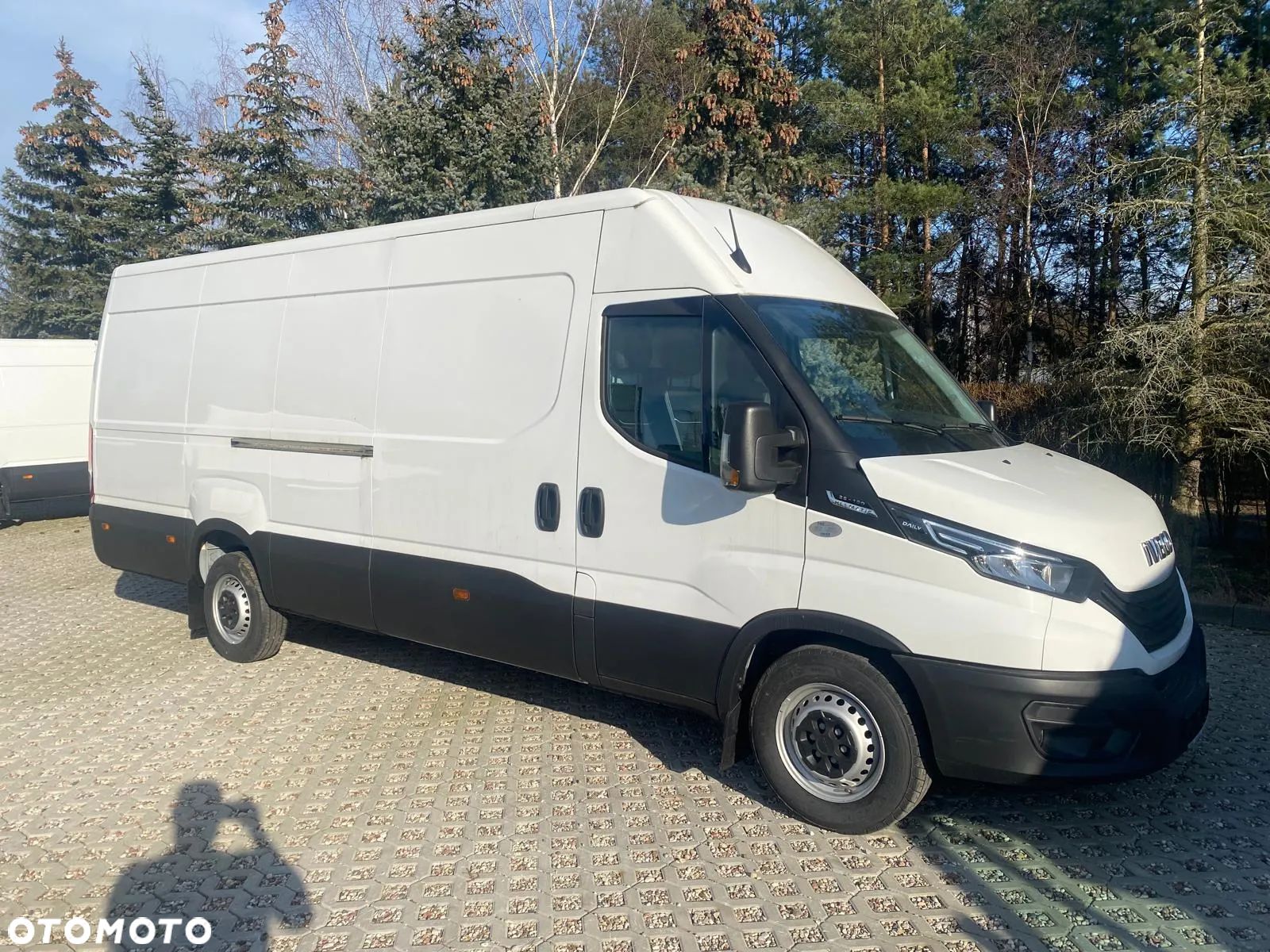 Iveco DAILY 35S16A8V automat L4H2 - OD RĘKI - SKLEJKA - 1