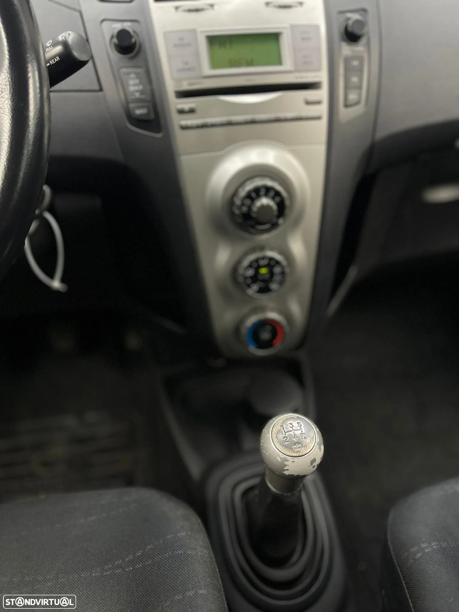 Toyota Yaris 1.4 D-4D AC - 11