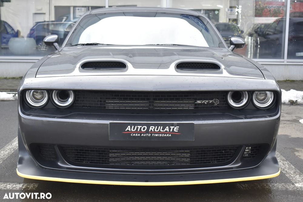 Dodge Challenger - 3