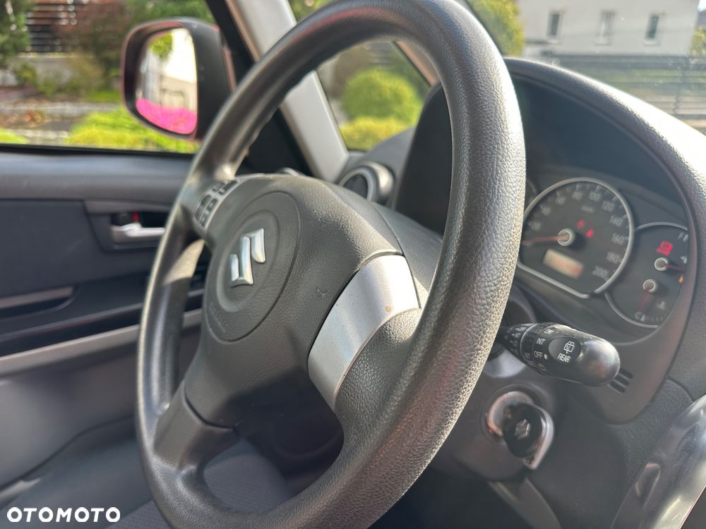 Suzuki SX4 - 7