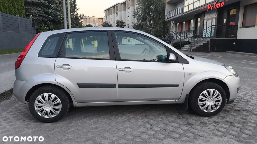 Ford Fiesta - 9