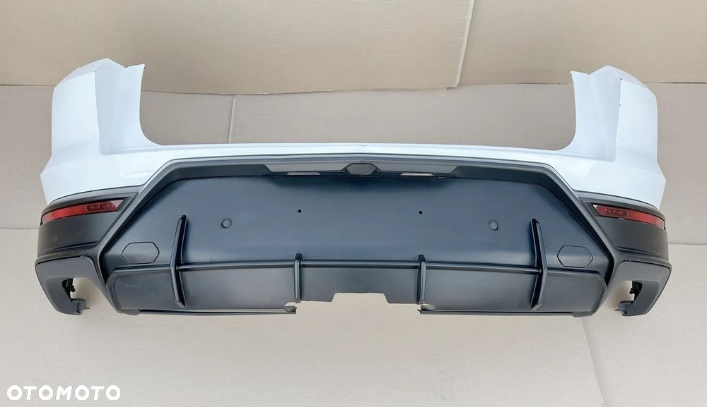 Zderzak Tylny Lamborghini URUS, kompletny - tył - 2