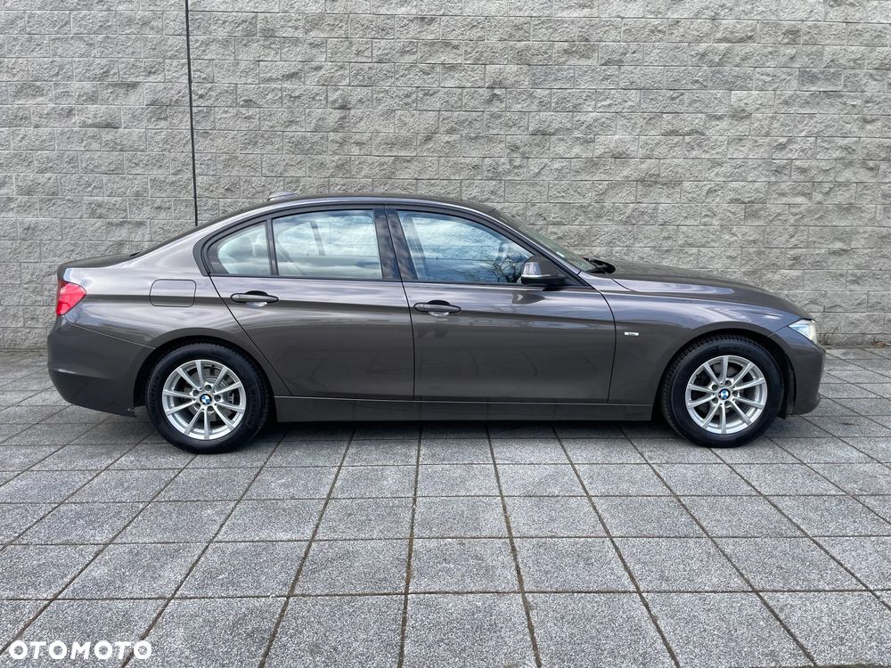 BMW Seria 3 320d Efficient Dynamics Edition Luxury Line - 6