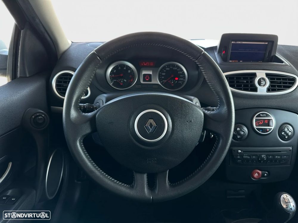 Renault Clio 1.2 16V Dynamique S - 11