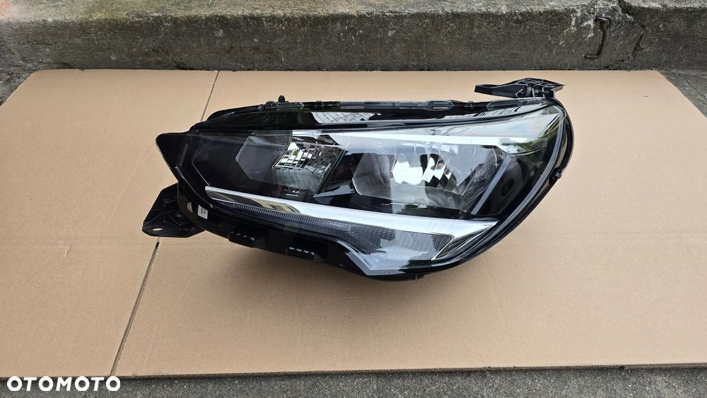 Opel Corsa F 19-23 Lampa Przód Lewa Zwykła H7 H15 Europa Oryginał Nieklejona