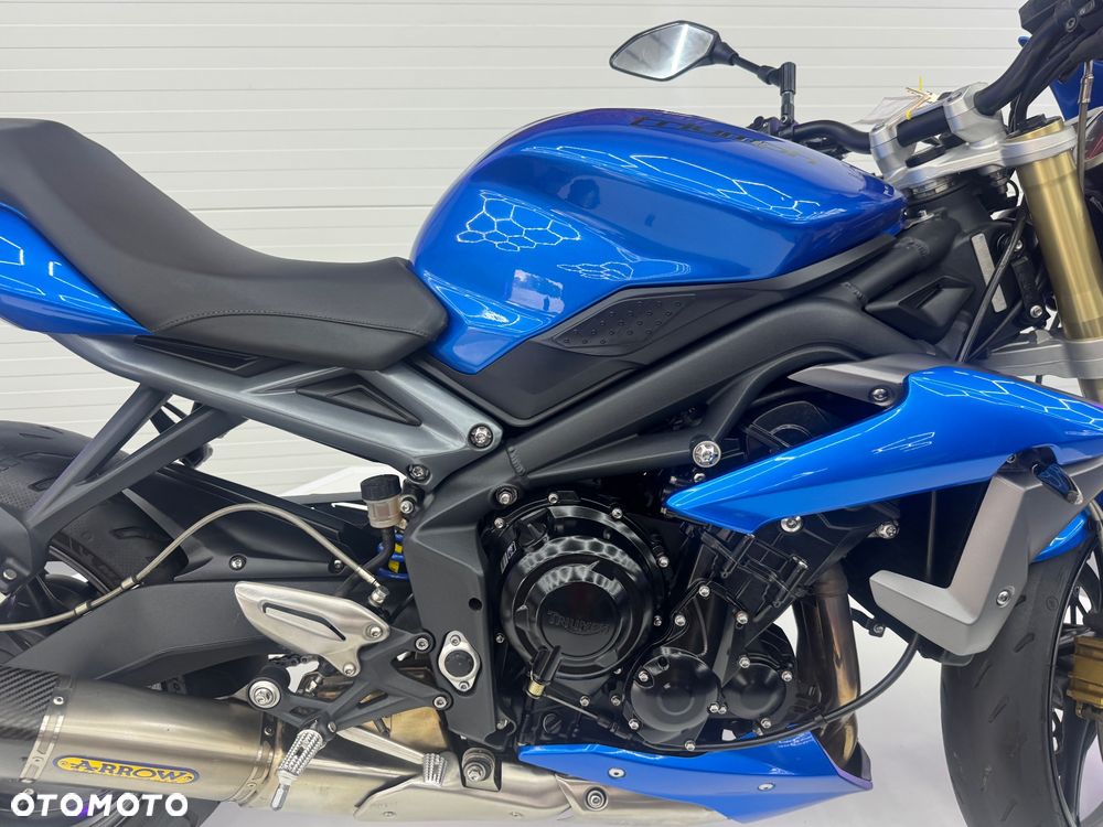 Triumph Street Triple - 28