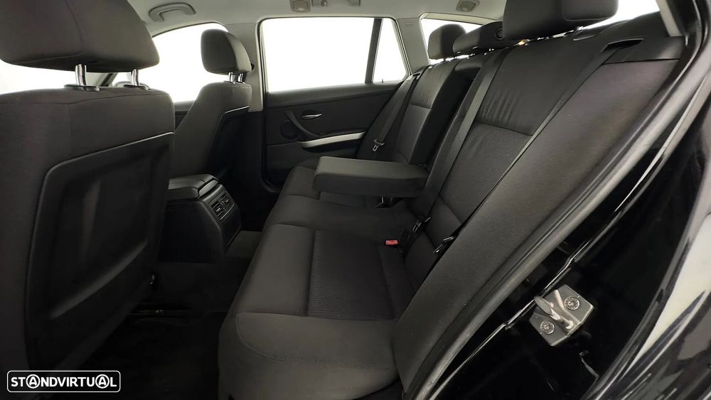 BMW 318 d Navigation - 46