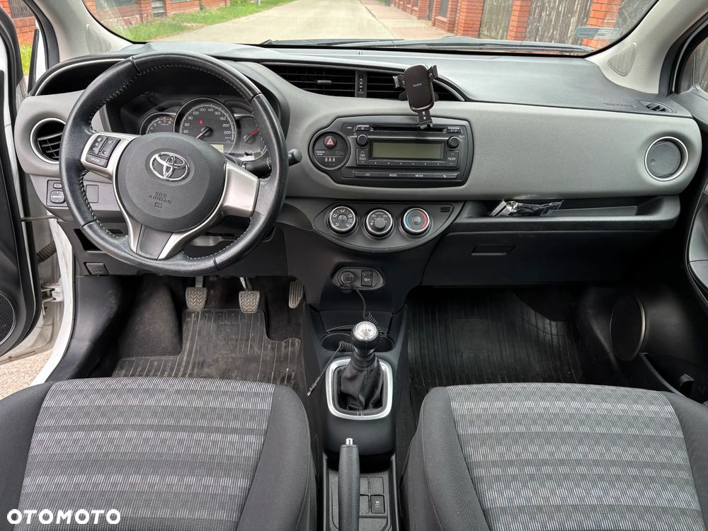 Toyota Yaris 1.0 Active EU6 - 9