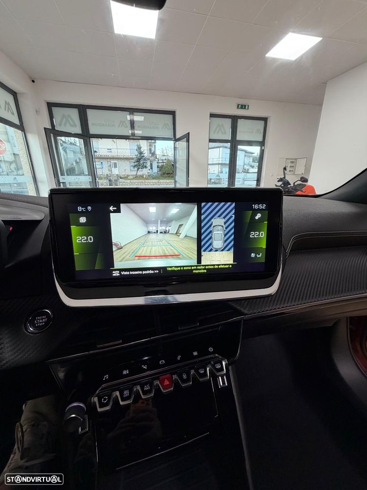 Peugeot 2008 PureTech 130 EAT8 GT - 14