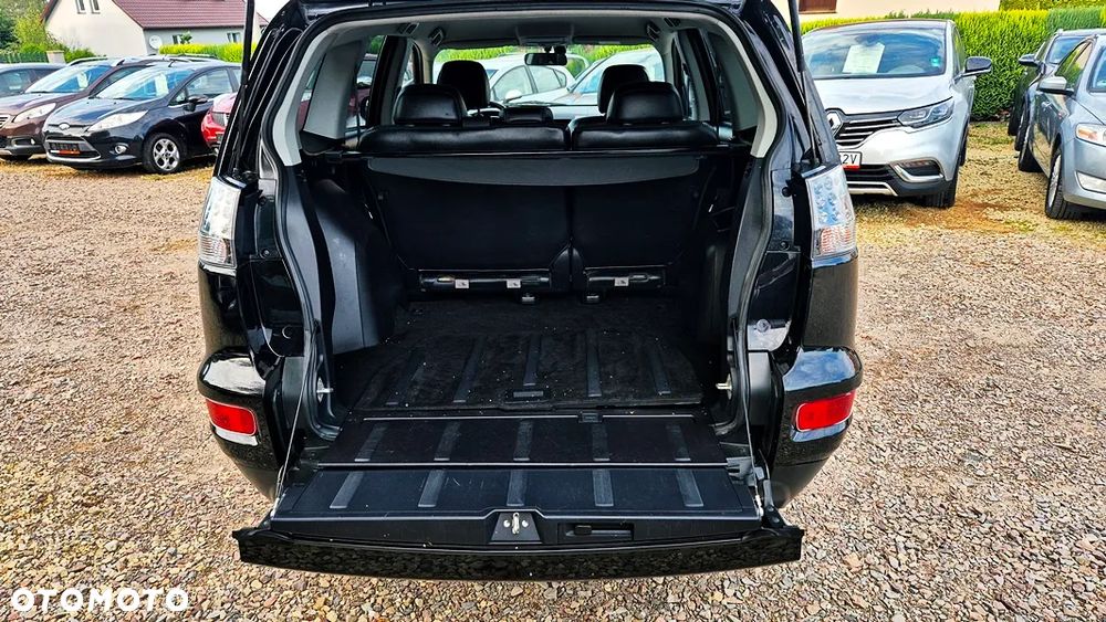 Mitsubishi Outlander 2.0 Intense 2WD EU5 CVT - 30