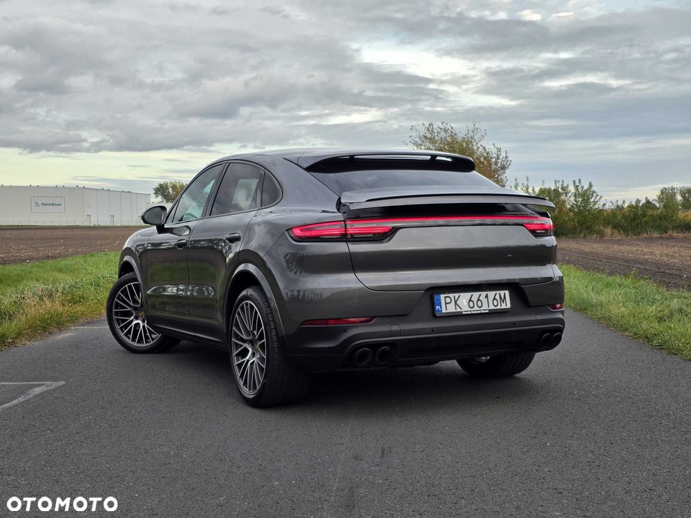 Porsche Cayenne - 4