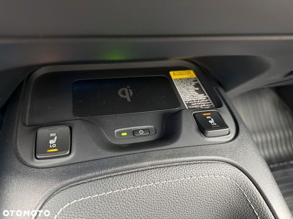 Toyota Corolla 2.0 Hybrid Trek - 23