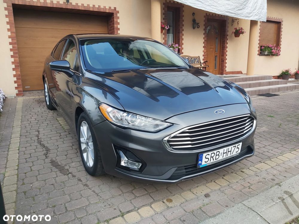 Ford Fusion - 2