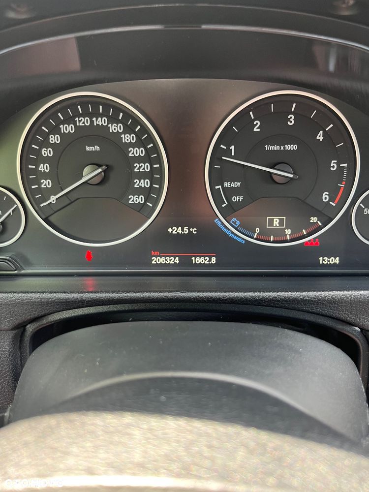 BMW Seria 3 320d xDrive - 17