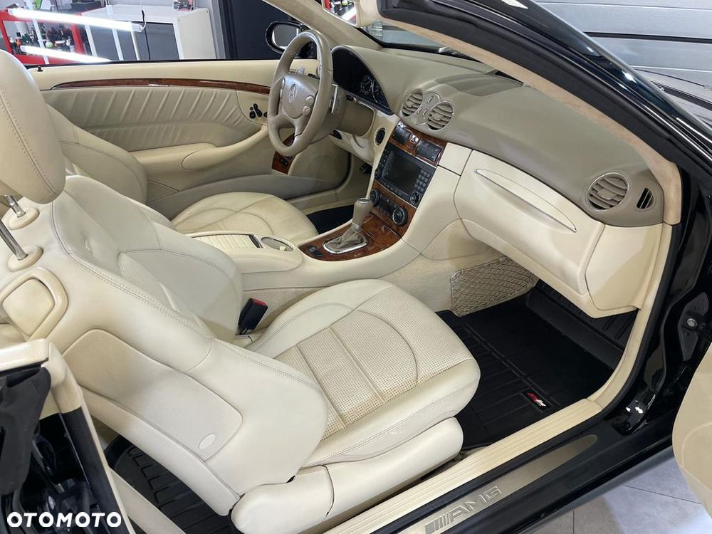 Mercedes-Benz CLK - 19