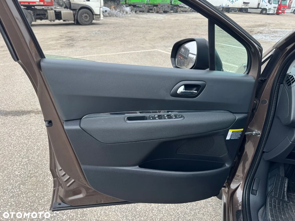 Peugeot 3008 PureTech 130 Stop & Start GPF Allure - 23