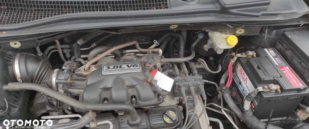 Chrysler Town & Country - 27