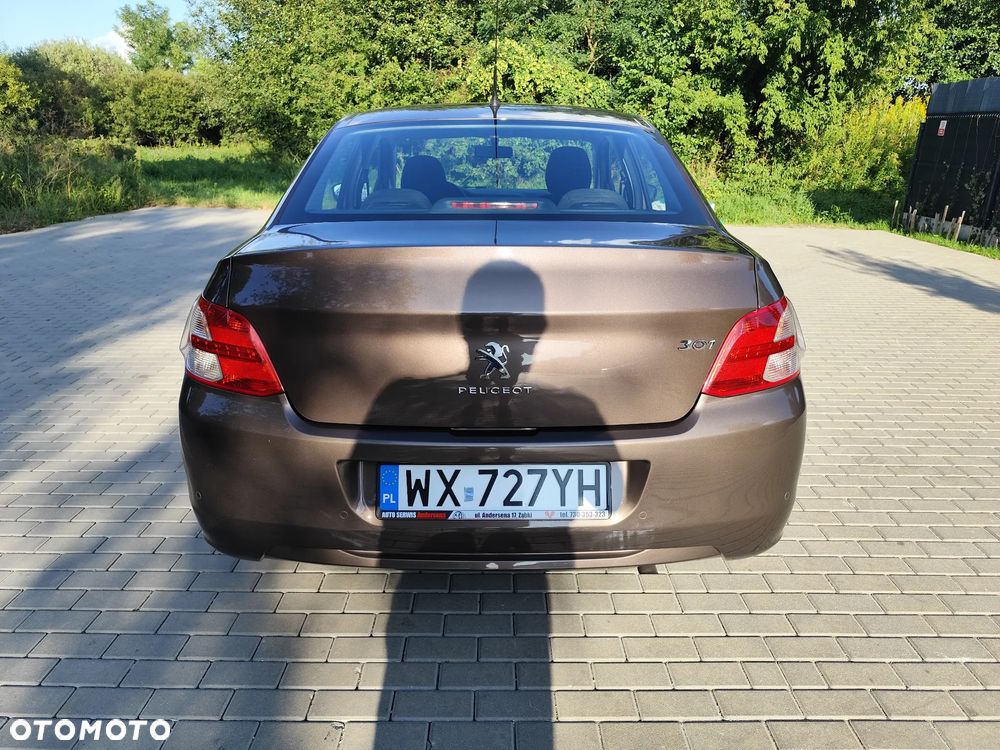 Peugeot 301 1.6 VTi Allure - 18