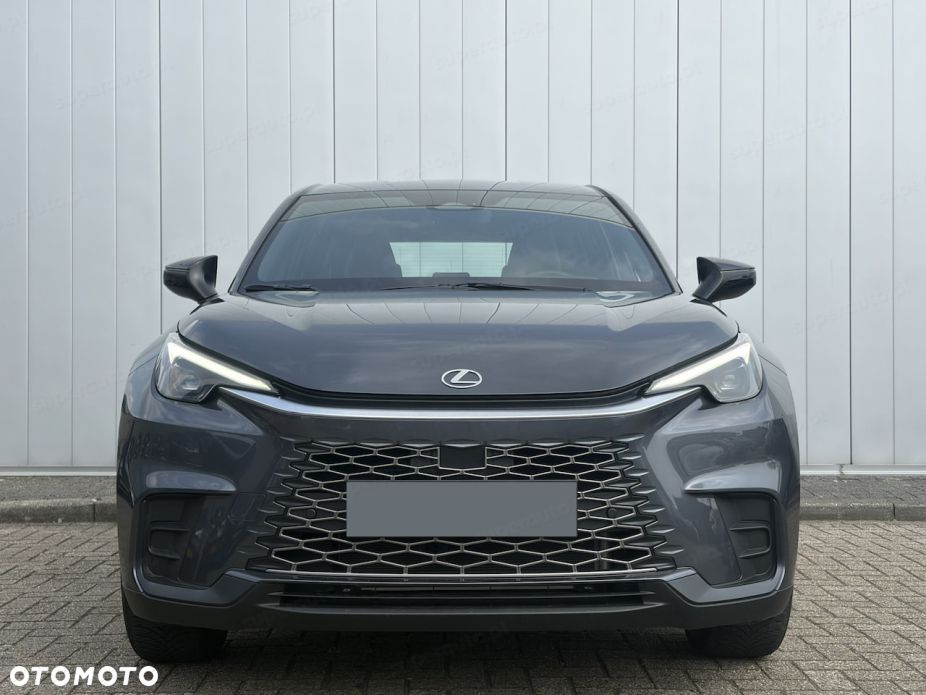 Lexus LBX - 3