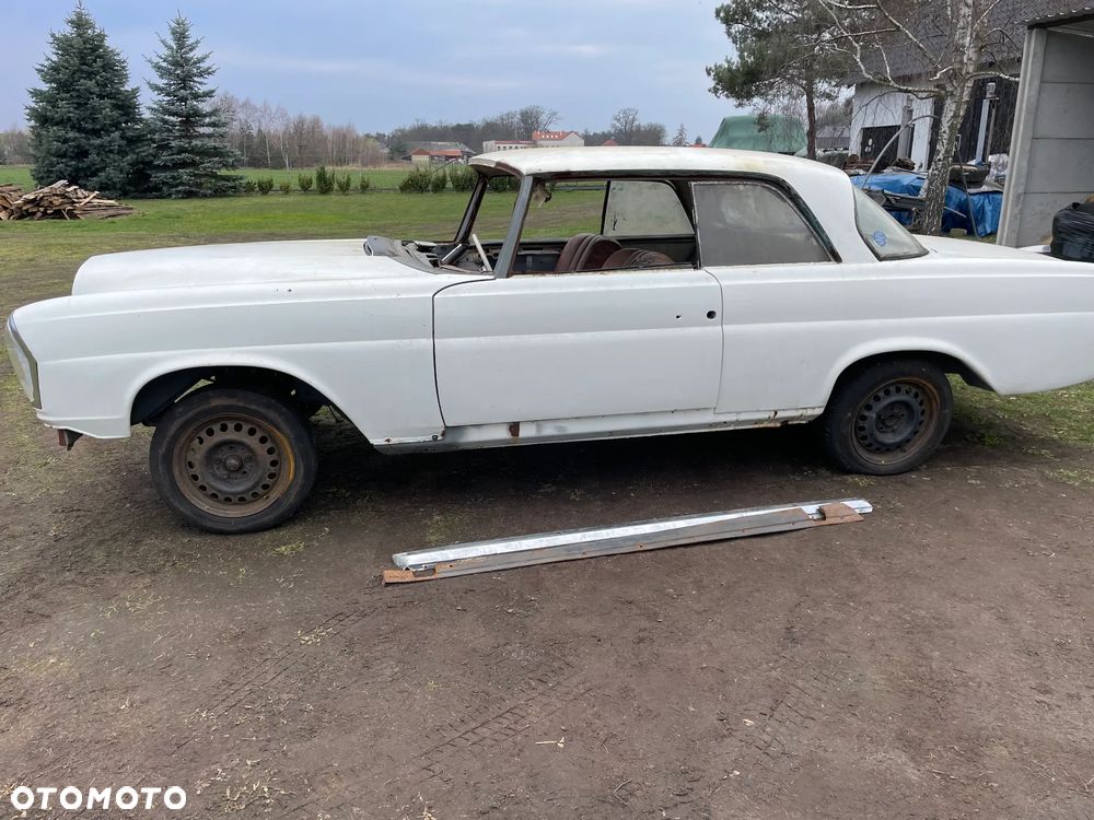 Mercedes-Benz Inny - 1