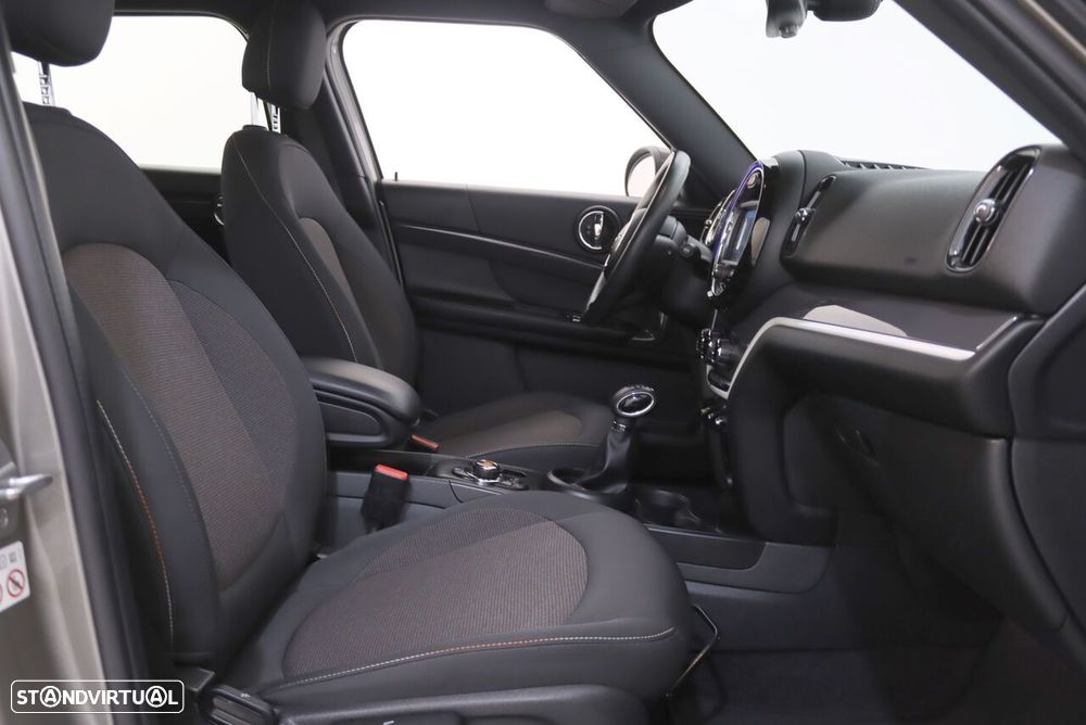 MINI Countryman Cooper SE ALL4 Auto - 8