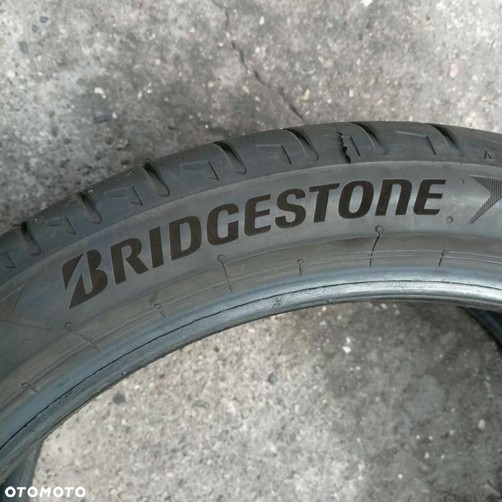 Opona 255/35/19 Bridgestone Potenza Sport (F3870) - 2