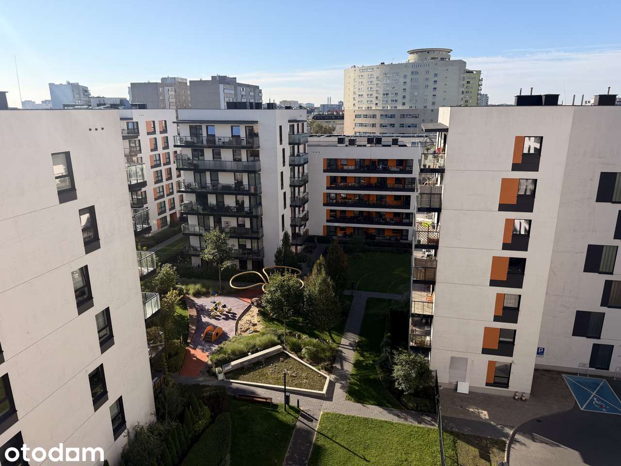 Przytulne mieszkanie z widokiem na Centrum - nowe osiedle, duży balkon