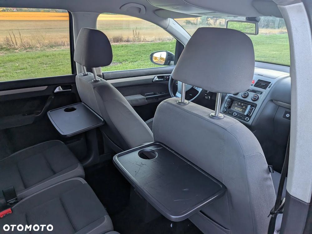 Volkswagen Touran - 20