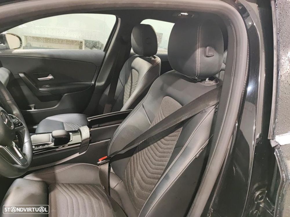 Mercedes-Benz A 250 e Style Plus - 4