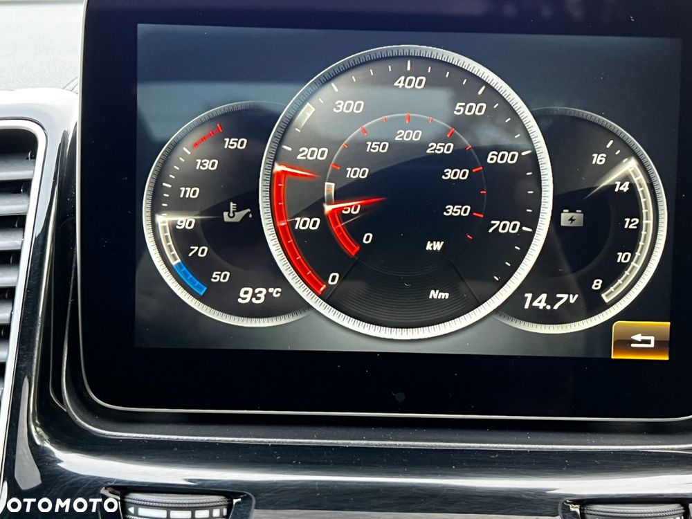 Mercedes-Benz GLS - 19