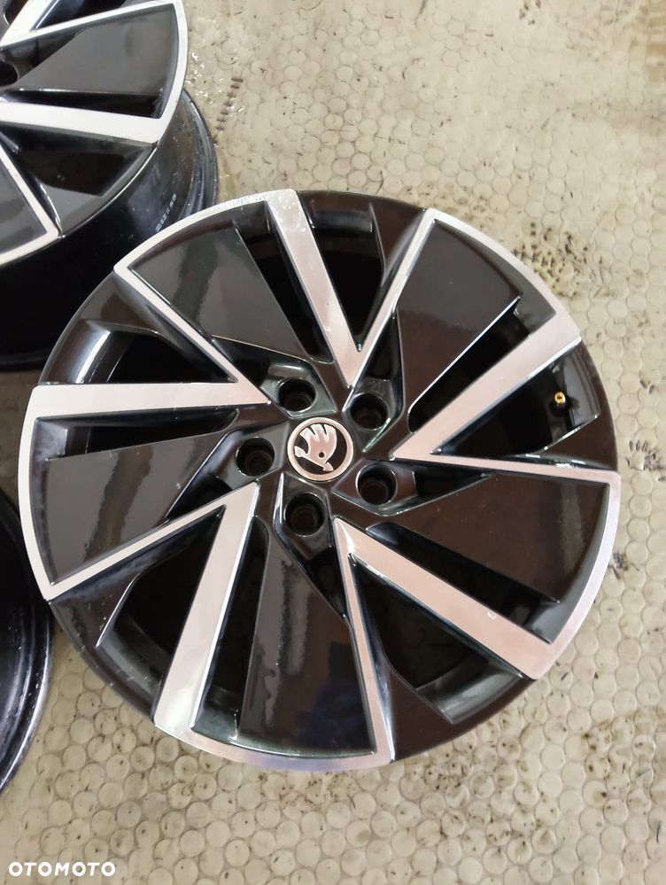 5E3601025AD felga  kolo 7.5Jx18 ET48 Skoda octavia IV czesci - 4