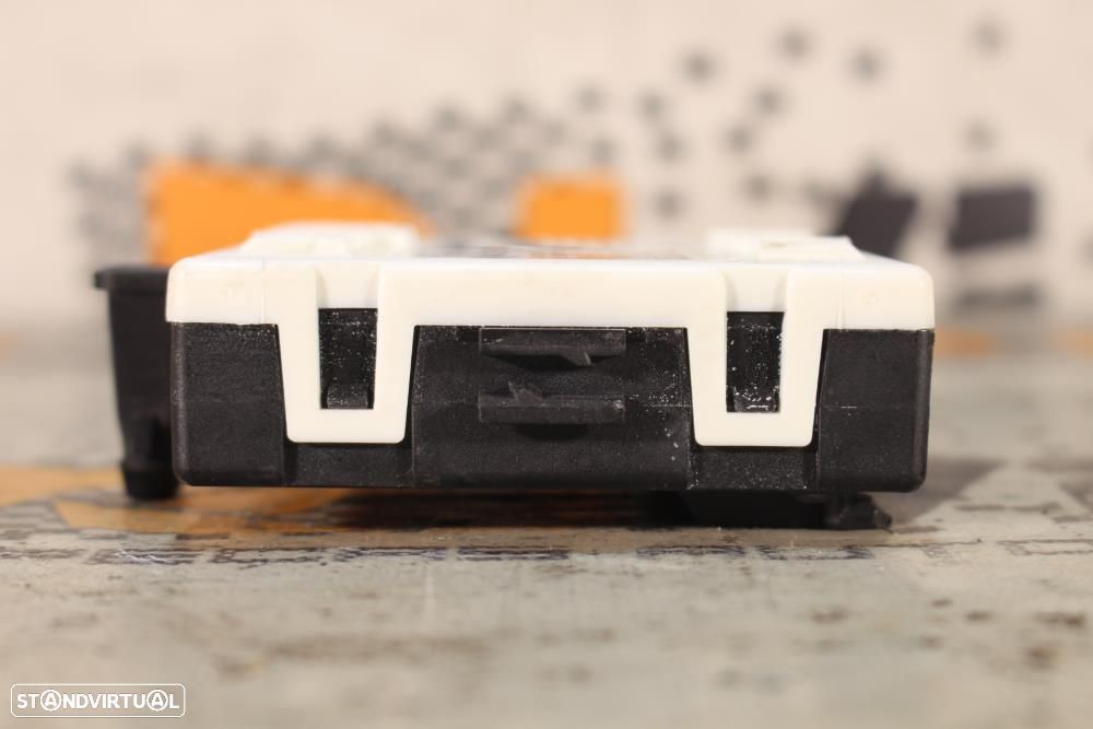 Módulo Eletrónico Mercedes-Benz C-Class (W205)  A2059000828 / A2059010 - 4