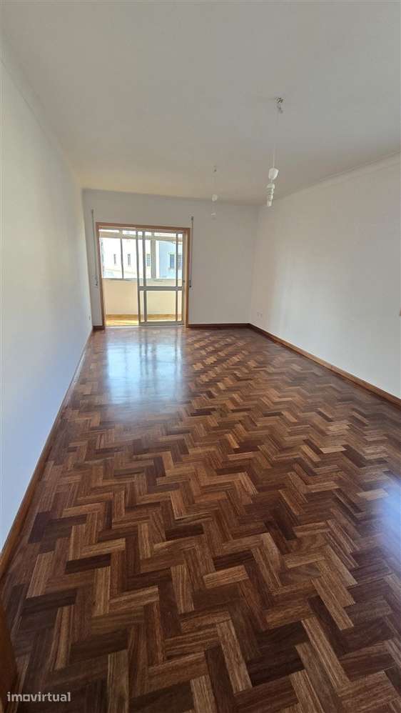 APARTAMENTO T3 NO CENTRO DA PÓVOA DE VARZIM - Grande imagem: 5/17