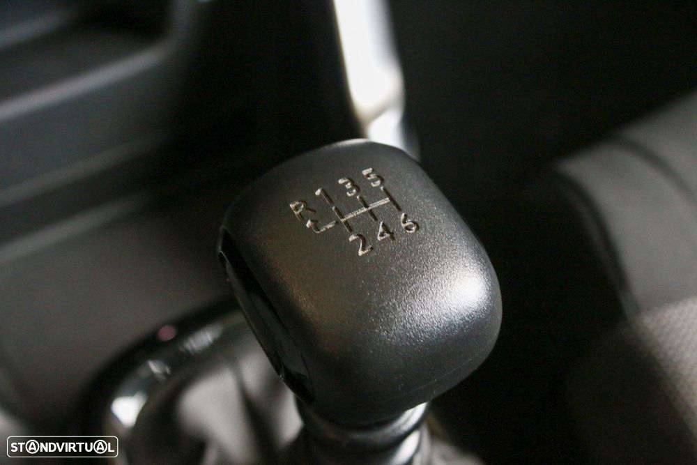 Citroën C3 Aircross 1.2 PureTech Shine - 27