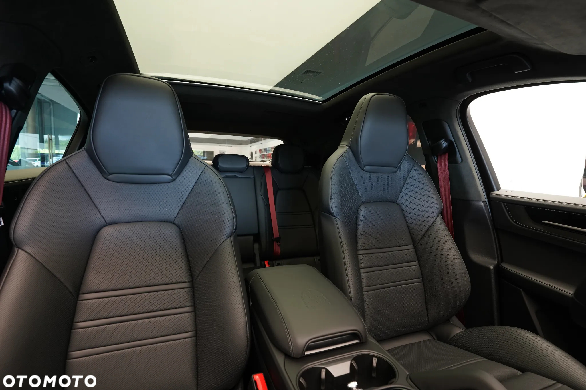 Porsche Cayenne Coupe GTS - 15