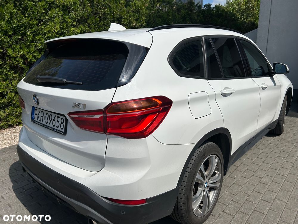 BMW X1 xDrive20d Advantage - 4
