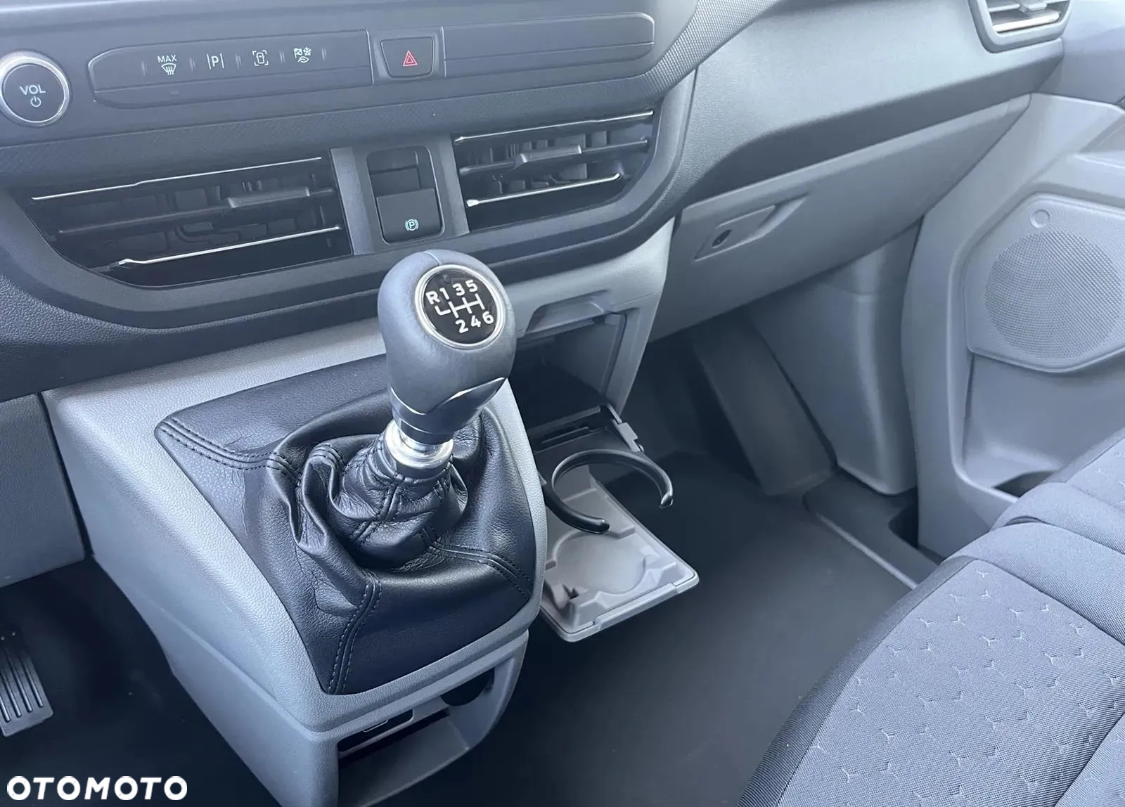 Ford Transit Custom L2 Van 150KM Limited - 12