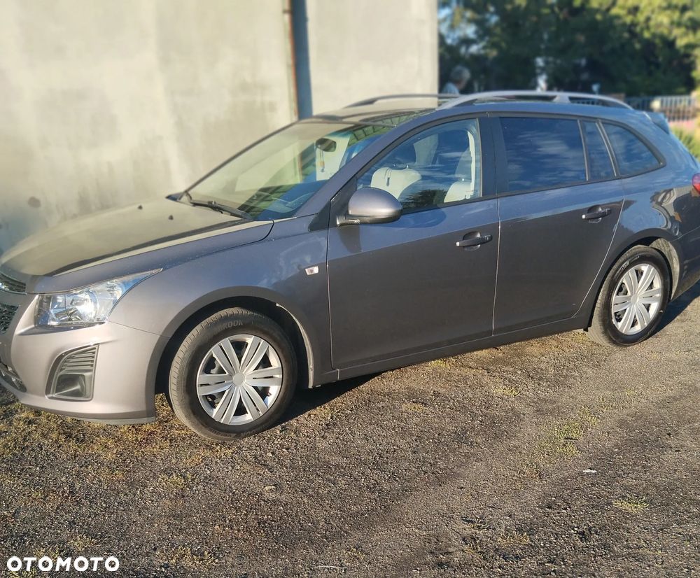 Chevrolet Cruze 1.6 LS - 10