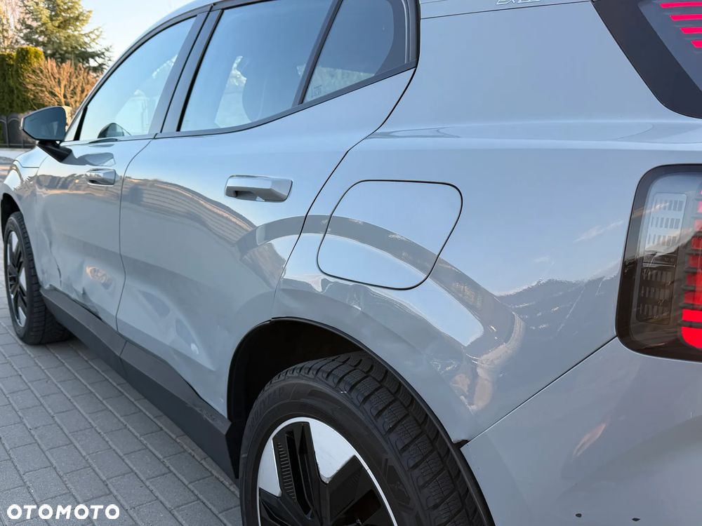 Volvo EX30 Single Motor Extended Range RWD Ultra - 27