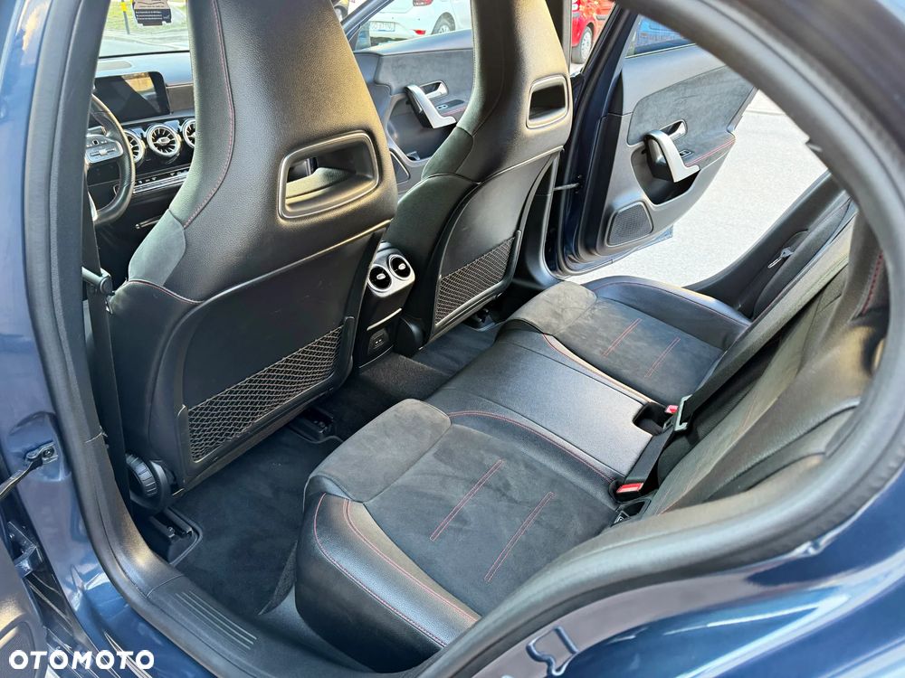 Mercedes-Benz Klasa A 180 7G-DCT AMG Line - 12