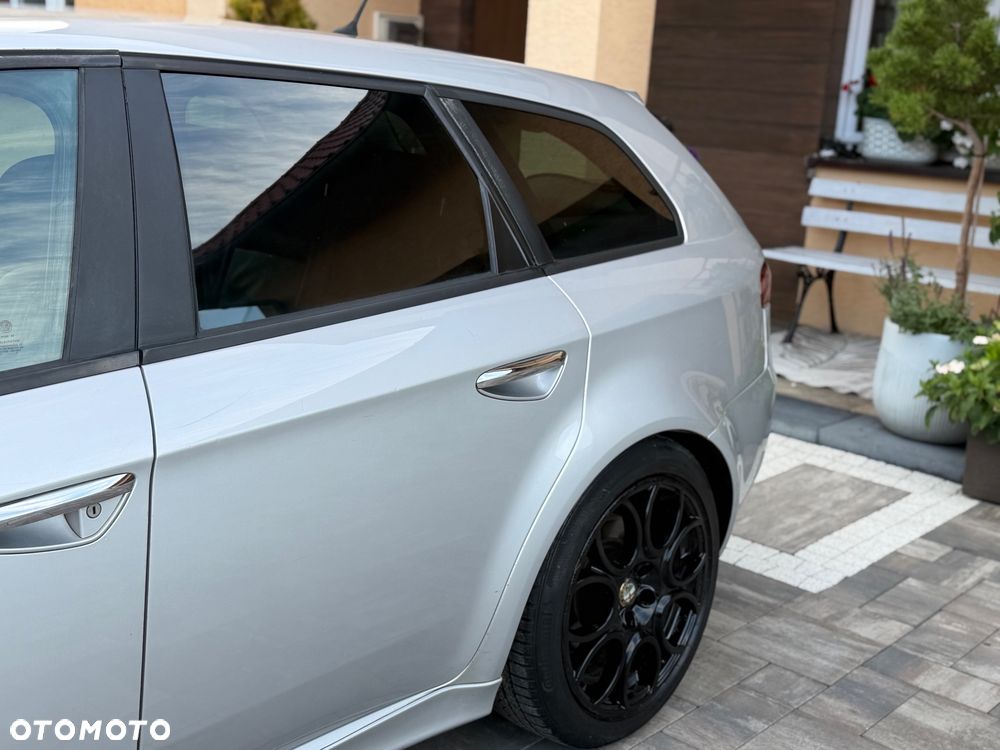 Alfa Romeo 159 2.4 JTDM 20V DPF Distinctive - 28