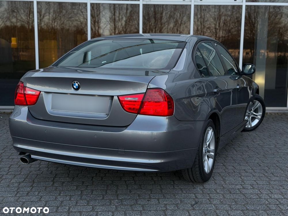 BMW Seria 3 - 34
